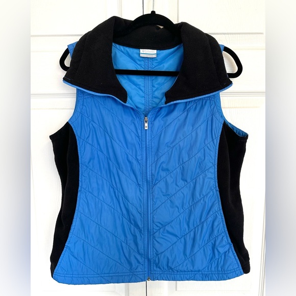 Columbia Jackets & Blazers - Columbia Blue Quilt Black Fleece Lightweight  Zipper Vest-Size XL